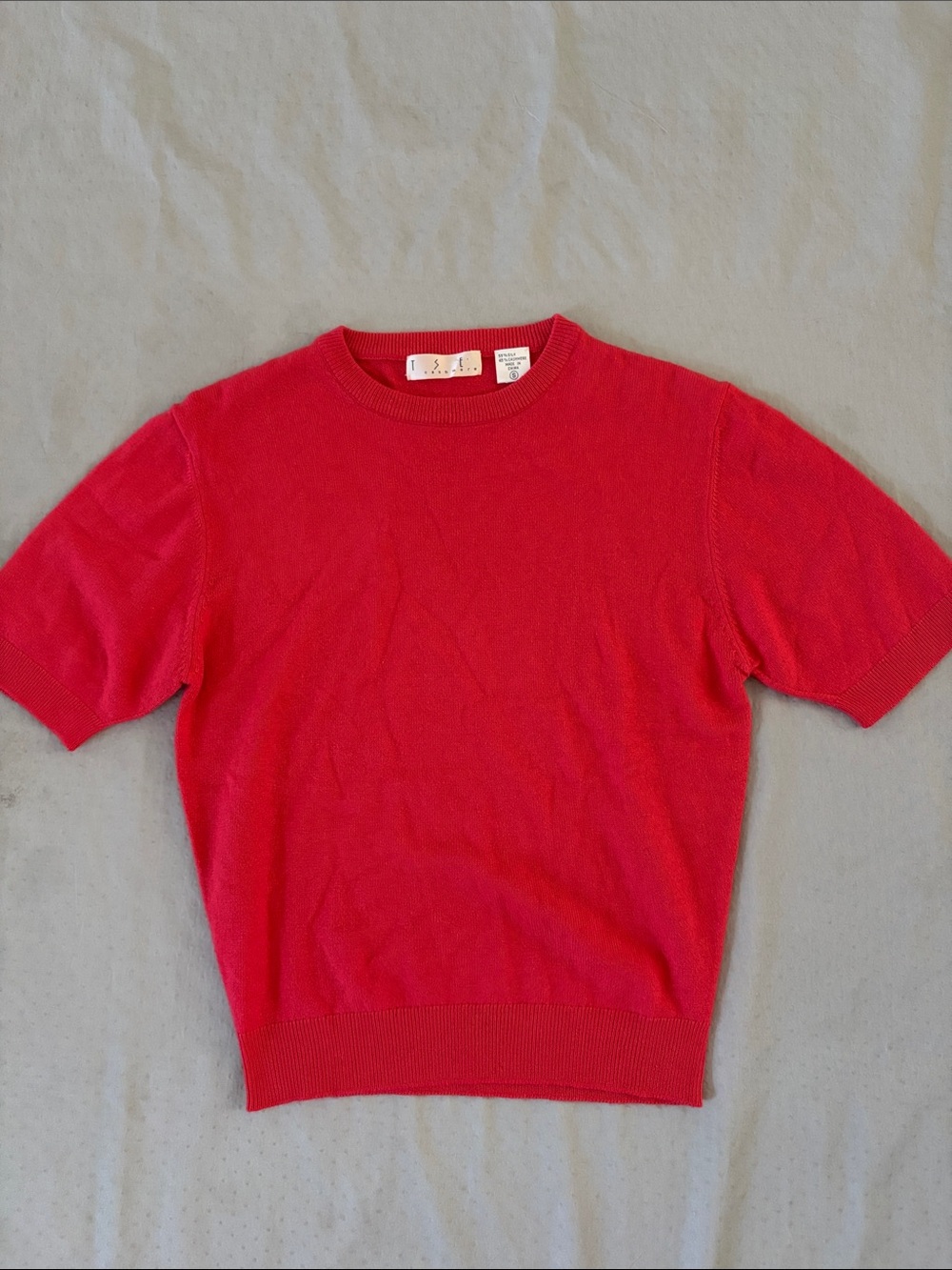 Women Crewneck Short-Sleeve Sweater in Red